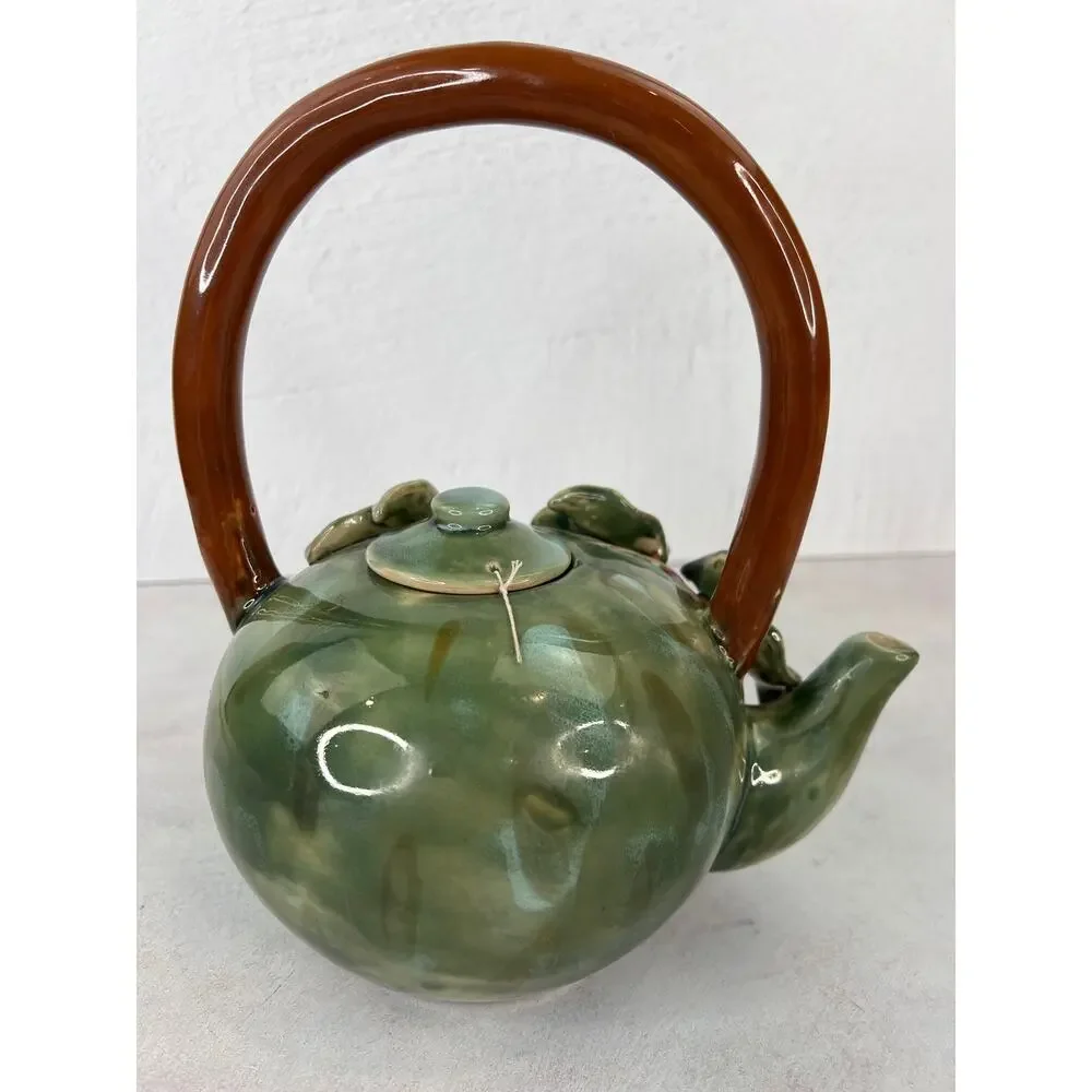 Vintage Ceramic Grape & Grape Vine Tea Pot/ 9‎ inches long & 8 inches wide.